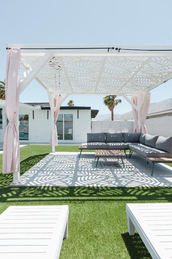 Palm Vista By Rather Be Properties Palm Springs Exterior photo